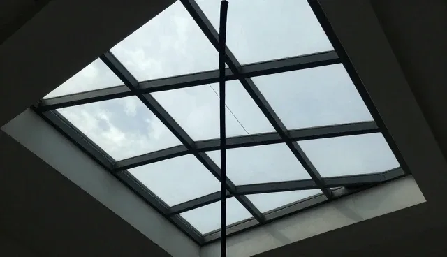 智能配送服务在物流管理中的适用条件与选择依据